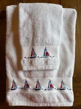 Report Collection White Towel Sailboat Monogram